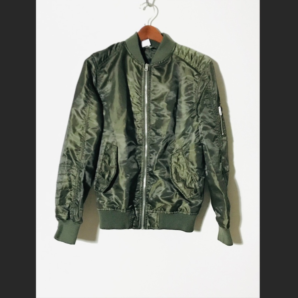 Southpole bomber green jacket size large(unisex)